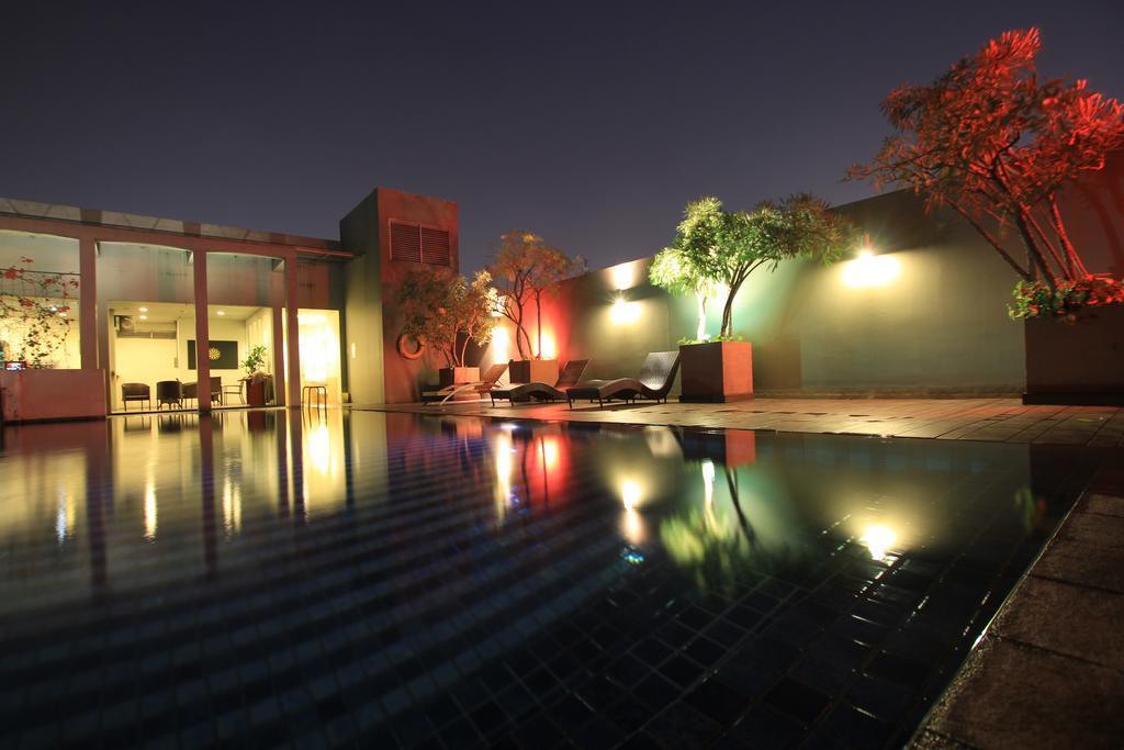 สปาร์คส ไลฟ์ จาการ์ตา บริหารโดยอาร์ตโฮเทล Hotel ภายนอก รูปภาพ