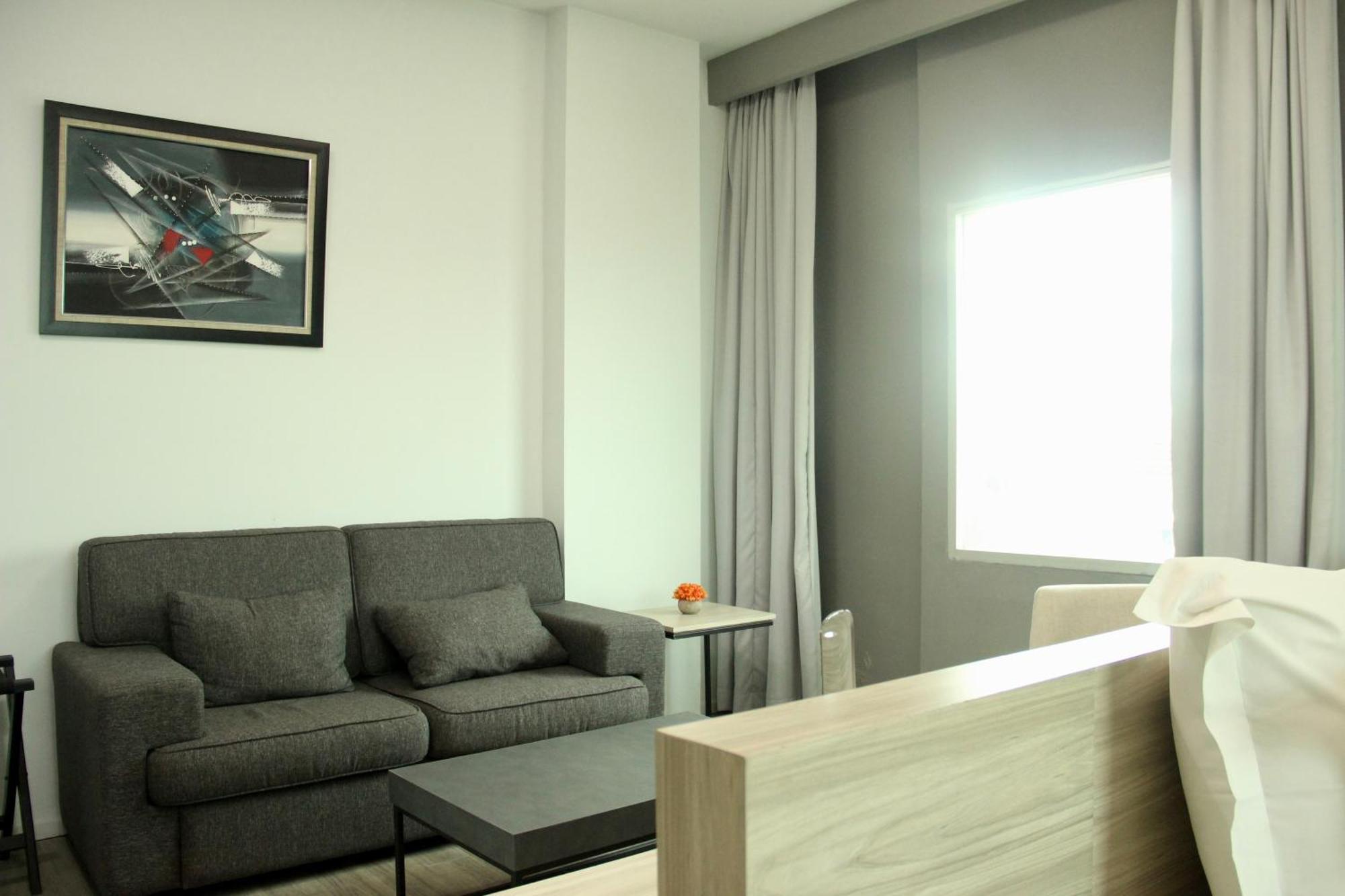 สปาร์คส ไลฟ์ จาการ์ตา บริหารโดยอาร์ตโฮเทล Hotel ภายนอก รูปภาพ